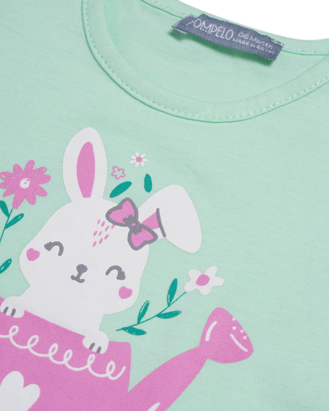 Graphic shortsleeve t-shirt watering can graphic print
